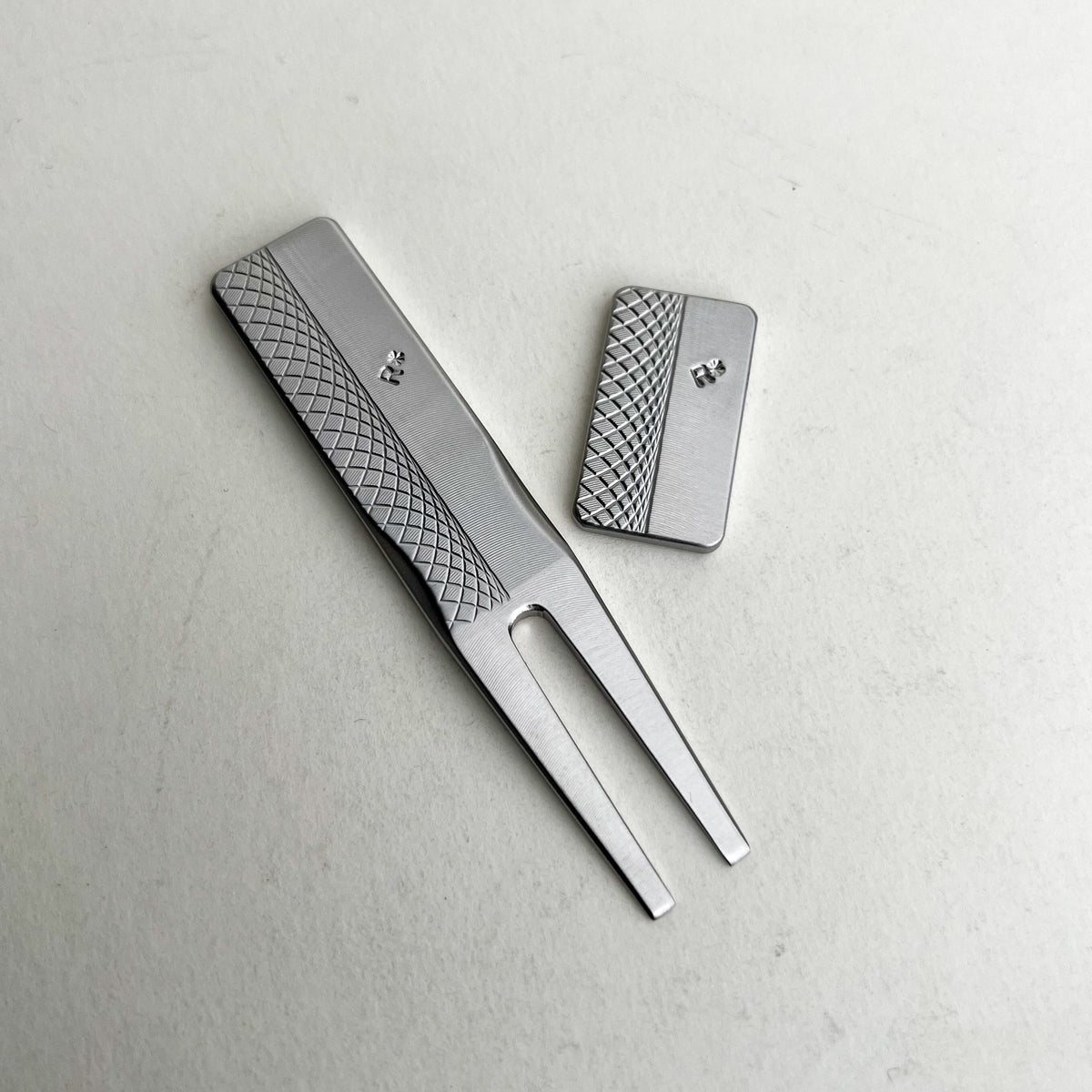 Divot tool & ball marker 004 - With initials