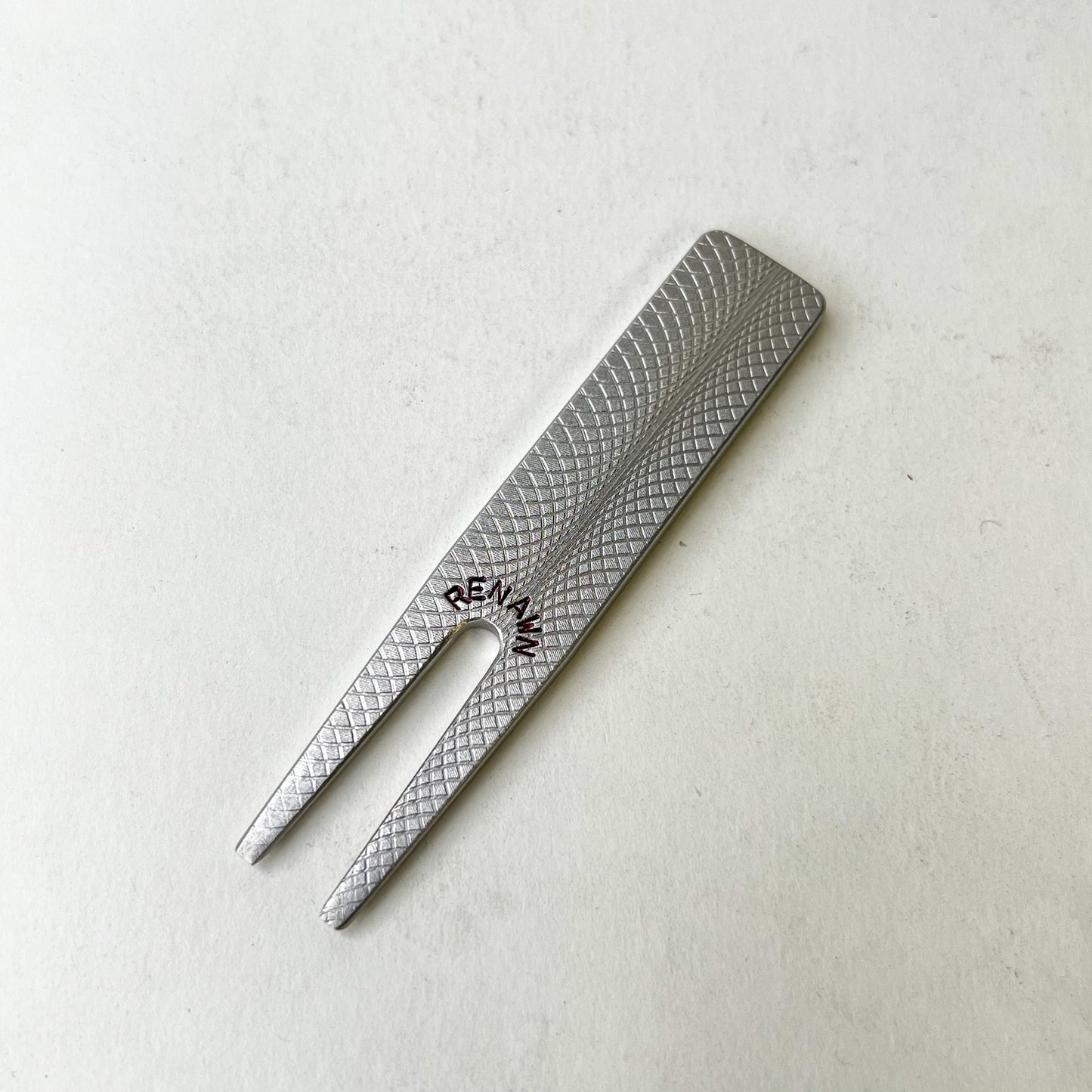Divot tool 001